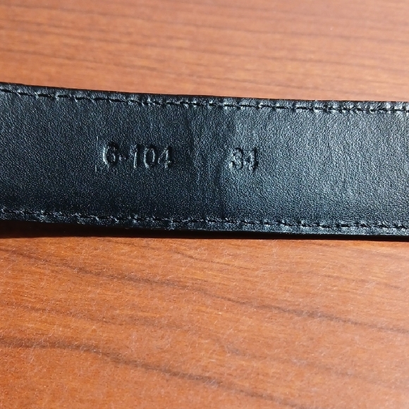 Stacy Adams Black and Gold Belt Bag - Picture 4 of 7